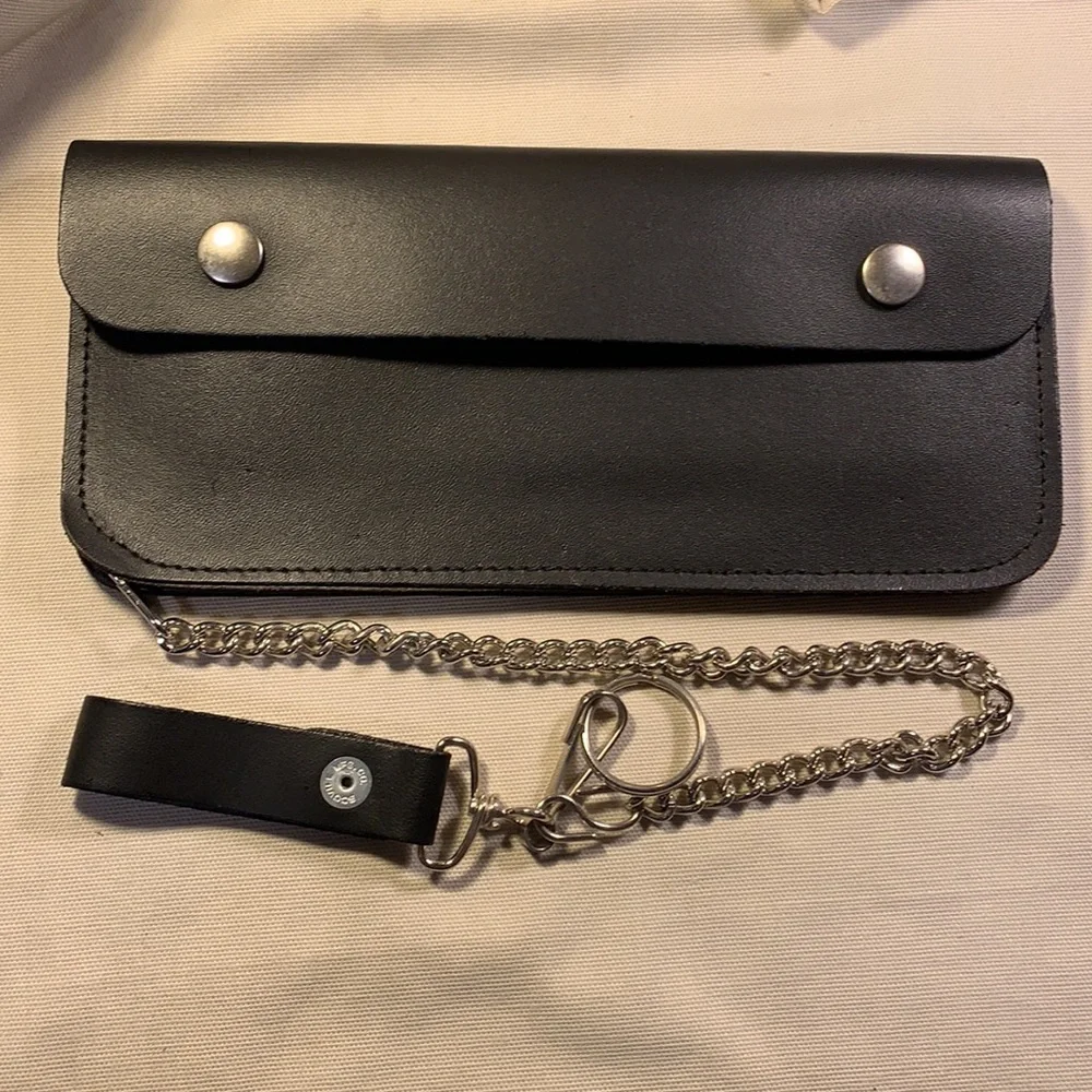 NWOT Leather large wallet on a chain, Motocycle